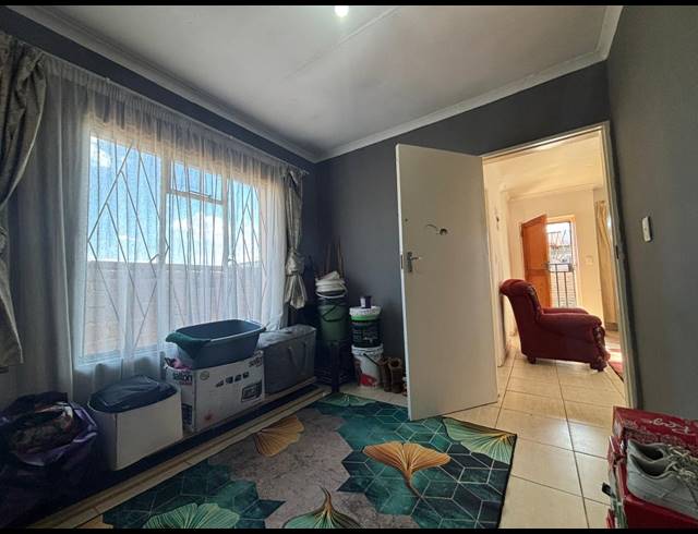 2 BEDROOM HOUSE FOR SALE IN VANDERBIJLPARK CE 4